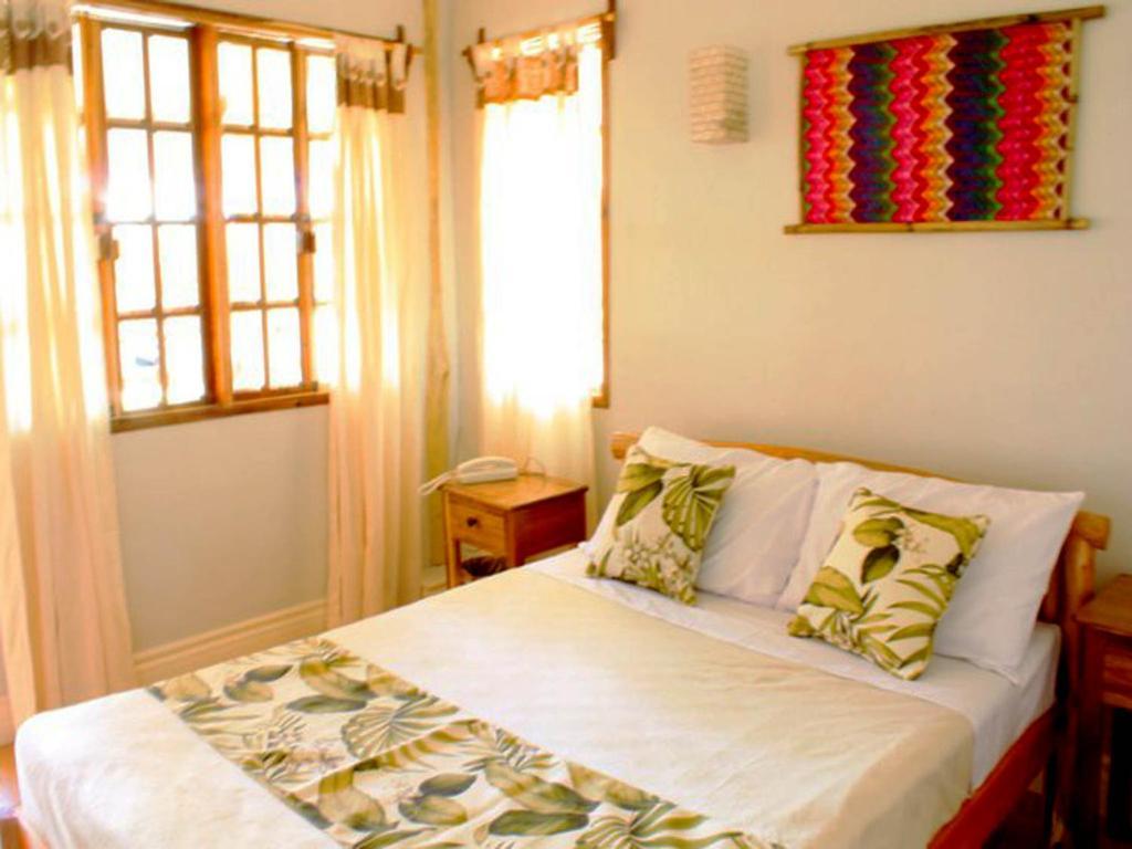 Palo Alto Bed & Breakfast Puerto Princesa Chambre photo